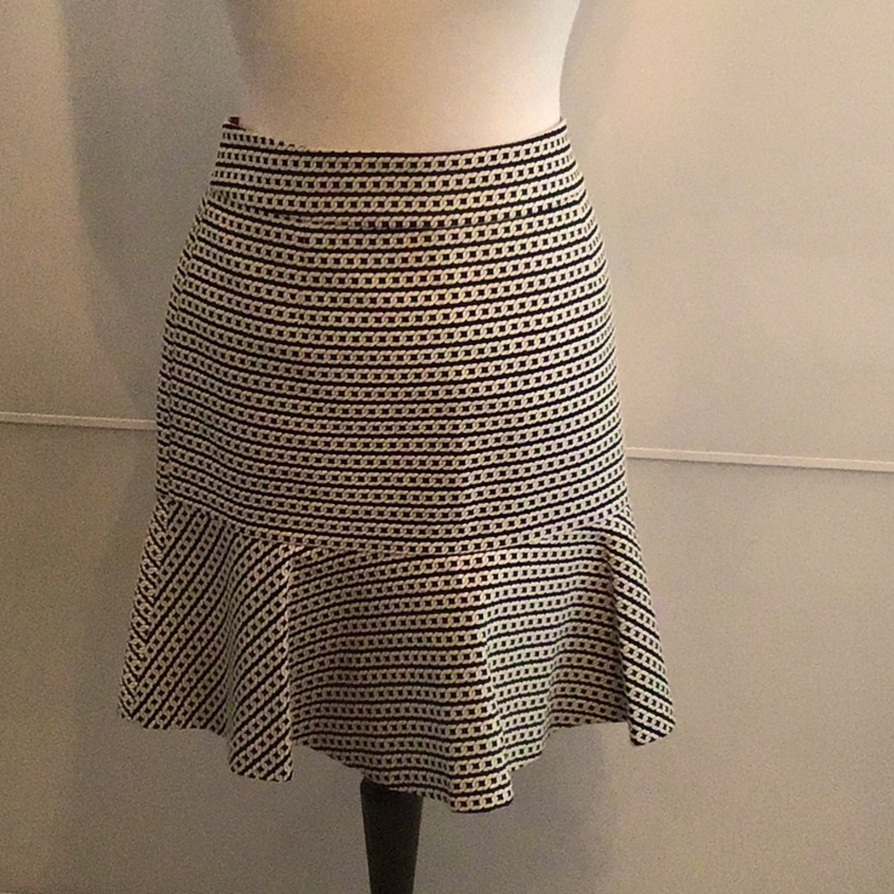 Chic Black and White Patterned Skirt